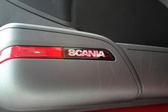 斯堪尼亚 R系列重卡 560马力 6X2R牵引车(型号R560 V8)