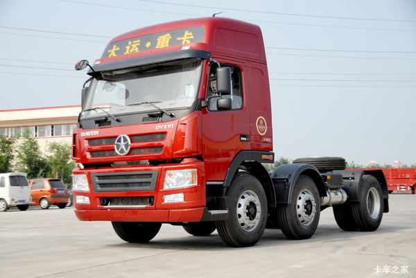 大运 新N8E重卡 350马力 6X2 LNG牵引车(CGC4253N52BA)