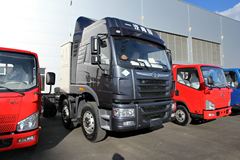 青岛解放 悍V重卡 336马力 6X2 LNG牵引车(CA4226P1K15T3NE5A80) 青岛解放 悍V重卡 336马力 6X2 LNG牵引车(CA4226P1K15T3NE5A80)