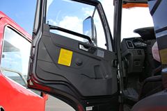 青岛解放 悍V重卡 336马力 6X2 LNG牵引车(CA4226P1K15T3NE5A80) 青岛解放 悍V重卡 336马力 6X2 LNG牵引车(CA4226P1K15T3NE5A80)