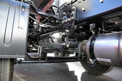 青岛解放 悍V重卡 336马力 6X2 LNG牵引车(CA4226P1K15T3NE5A80) 青岛解放 悍V重卡 336马力 6X2 LNG牵引车(CA4226P1K15T3NE5A80)