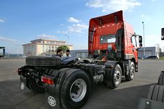 青岛解放 悍V重卡 350马力 6X2牵引车(CA4227P1K15T3E4A80)