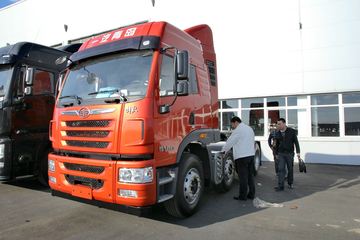 青岛解放 悍V重卡 350马力 6X2牵引车(CA4227P1K15T3E4A80)