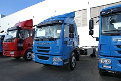 青岛解放 龙V中卡 220马力 4X2 CNG 6.8米载货车底盘(CA5167CCYPK2L2NE5A80-1)
