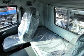 途V&nbsp;牵引车驾驶室                                               图片