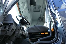 途V&nbsp;牵引车驾驶室                                               图片