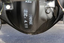 途V&nbsp;牵引车底盘                                                图片