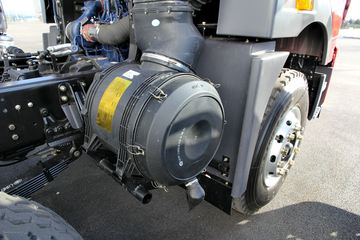 �ൺ��� ��V�ؿ� 300���� 8X4 6.8��LNG��ж������(CA3310P1K15L3T4NE5A80)ͼƬ