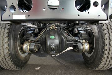 �ൺ��� ��V�ؿ� 300���� 8X4 6.8��LNG��ж������(CA3310P1K15L3T4NE5A80)ͼƬ