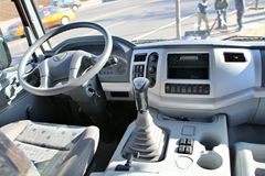 福田 欧曼ETX 6系重卡 超能版 380马力 6X2牵引车(BJ4253SNFKB-XJ)