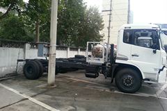 东风商用车 天锦中卡 190马力 4X2 6.8米LNG载货车底盘(EQ1160GD5NJ)