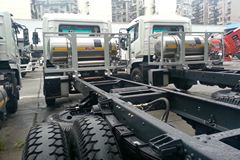 东风商用车 天锦中卡 190马力 4X2 6.8米LNG载货车底盘(EQ1160GD5NJ)
