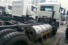 东风商用车 天锦中卡 190马力 4X2 6.8米LNG载货车底盘(EQ1160GD5NJ)