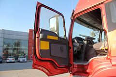 福田 欧曼ETX 6系重卡 380马力 6X4 LNG牵引车(BJ4253SMFCB-4)