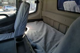 金刚&nbsp;自卸车驾驶室                                               图片