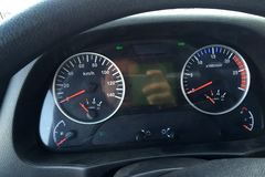 东风商用车 天龙重卡 270马力 8X2 9.6米载货车底盘(DFL5311CCYAX11B)