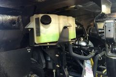 东风商用车 天龙重卡 270马力 8X2 9.6米载货车底盘(DFL5311CCYAX11B)