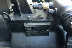 东风商用车 天龙重卡 270马力 8X2 9.6米载货车底盘(DFL5311CCYAX11B)