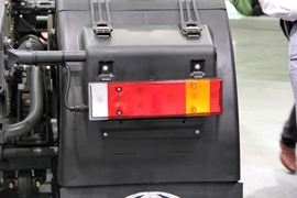 御龙&nbsp;牵引车底盘                                                图片