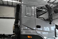 三环十通 御龙重卡 350马力 6X2牵引车(STQ4258L7Y10D4)