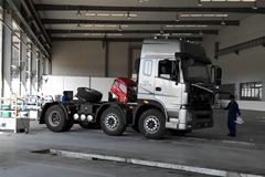 三环十通 御龙重卡 350马力 6X2牵引车(STQ4258L7Y10D4)