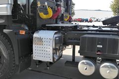 三环十通 御龙重卡 290马力 4X2港口牵引车(STQ4181L02Y4N4)