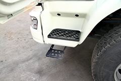 东风柳汽 乘龙M3中卡 220马力 6X2 9.6米载货车底盘(LZ1200M3CAT)