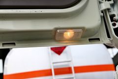 东风柳汽 乘龙M3中卡 220马力 6X2 9.6米载货车底盘(LZ1200M3CAT)