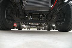 东风柳汽 乘龙M3中卡 220马力 6X2 9.6米载货车底盘(LZ1200M3CAT)