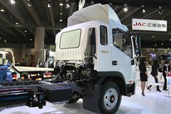 江淮帅铃 威司达W530中卡 165马力 4X2 6.75米栏板载货车底盘(HFC1121P70K1E1)