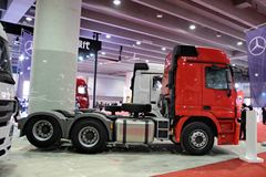奔驰 Actros重卡 440马力 6X2牵引车(型号2644)
