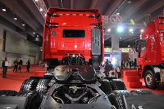 上汽红岩 杰狮重卡 畅途版 430马力 6X4牵引车