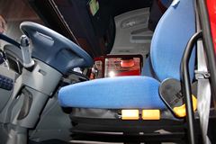 上汽红岩 杰狮重卡 畅途版 430马力 6X4牵引车