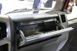 瑞越&nbsp;载货车驾驶室                                               图片