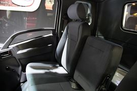 瑞越&nbsp;载货车驾驶室                                               图片