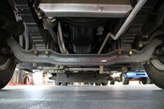 东风柳汽 乘龙 210马力 4X2 扫路车(ZLJ5160TXSLE4)