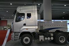东风柳汽 乘龙M5重卡 400马力 6X4牵引车(玉柴M3)(LZ4251QDCA)