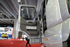 东风柳汽 乘龙M5重卡 400马力 6X4牵引车(玉柴M3)(LZ4251QDCA)