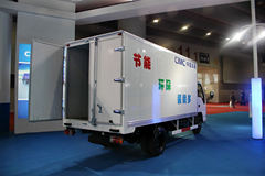 庆铃 五十铃100P 98马力 4.25米单排厢式轻卡(QL5042XXY3HAR)