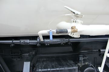 �������� ��ʨC100 390���� 8X4 �����������䳵ͼƬ