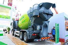 中国重汽 HOWO-T7H 400马力 8X4混凝土搅拌车(凌宇牌)(CLY5317GJB7)