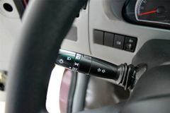 东风股份 御风 136马力 封闭厢式货车