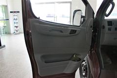 东风股份 御风 136马力 封闭厢式货车