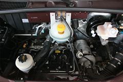 东风股份 御风 136马力 封闭厢式货车