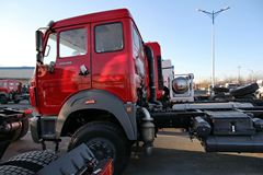 北奔 NG80系列重卡 300马力 6X4 8米LNG载货车底盘(ND1250BG5J6Z00)