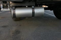 北奔 NG80系列重卡 300马力 6X4 8米LNG载货车底盘(ND1250BG5J6Z00)