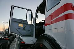 北奔 NG80系列重卡 290马力 4X2 牵引车(ND41805A35J)