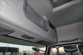 NG80&nbsp;牵引车驾驶室                                               图片