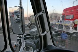 NG80&nbsp;牵引车驾驶室                                               图片