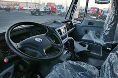 北奔 NG80重卡 380马力 6X4 CNG牵引车(ND4250B38J6Z00)